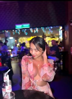 Young TS Yiela - Transsexual escort in Manila Photo 15 of 27
