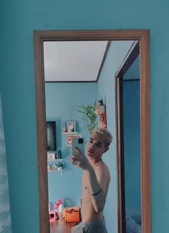 Young Twink Guy - Male escort in Manila Photo 13 of 14