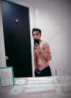 Young Twink Guy - Male escort in Manila Photo 3 of 8