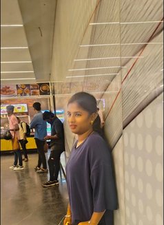 Young Unmarried Girls and Kerala Girlvai - masseuse in Chennai Photo 7 of 12