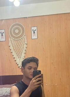 Youngbaranew - Male escort in Jakarta Photo 1 of 3