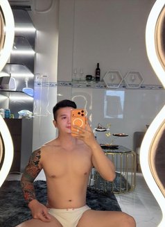 Youngboy Bc - Male escort in Ho Chi Minh City Photo 3 of 5