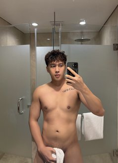 Youngboy.mb - Male escort in Hong Kong Photo 5 of 11