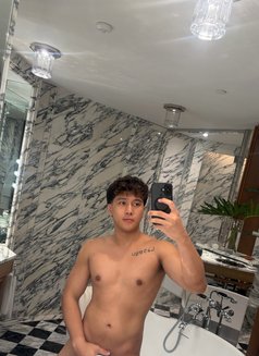 Youngboy.mb - Male escort in Hong Kong Photo 10 of 11