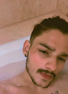 Youngbull - Male escort in New Delhi Photo 1 of 7