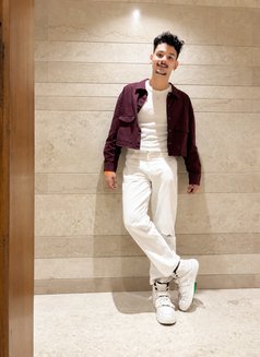 Youngbull - Male escort in New Delhi Photo 3 of 7