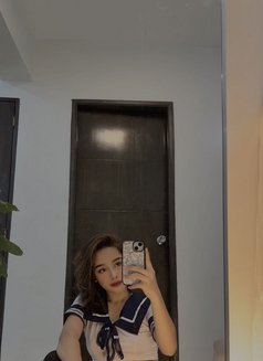 Youngest chanel - escort in Manila Photo 3 of 8