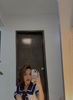 Youngest chanel - escort in Manila Photo 4 of 8