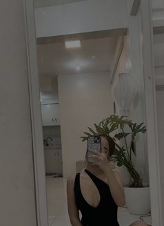 Youngest chanel - escort in Manila Photo 6 of 8