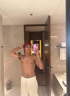 Youngmoreno - Male escort in Makati City Photo 13 of 18