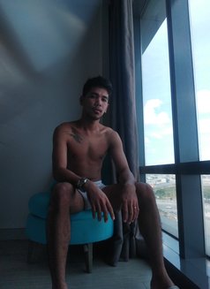 Youngmoreno - Acompañantes masculino in Manila Photo 10 of 12