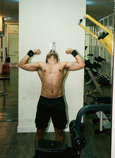 Youngmuscle - Acompañantes masculino in Jakarta Photo 1 of 5