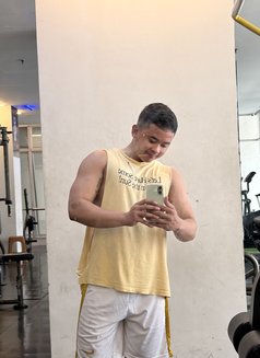 Youngmuscle - Acompañantes masculino in Jakarta Photo 2 of 5