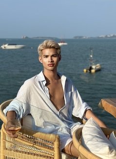 Your Blondie - Male escort in Bangkok Photo 11 of 13