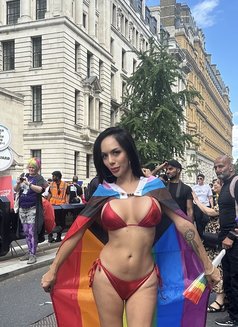 BOYFRIEND in Bed🇵🇭🇧🇷Love on Top - Transsexual dominatrix in London Photo 27 of 29