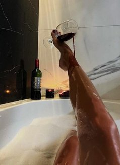 MISS ELINDA{G.F.E\COMPANION\ALL SERVICE} - escort in Abu Dhabi Photo 3 of 12
