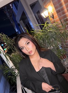 Your Curvy Feminine Babe - Acompañantes transexual in Kuala Lumpur Photo 18 of 18