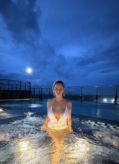 Looking for gfe?just arrived - puta in Kuala Lumpur Photo 15 of 20