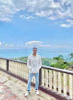 Your Discreet Companion - Male escort in Cebu City Photo 3 of 3