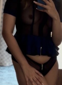 Your Dubai Girl (Alley) - companion in Dubai Photo 5 of 9