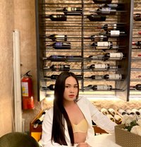 Hiraya manawari - Transsexual escort in Davos