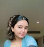Your Independent Indian Descent - puta in Mumbai Photo 1 of 9
