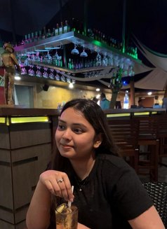 Your Independent Indian Descent - puta in Mumbai Photo 6 of 9
