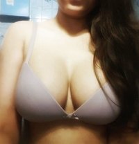 Your Love Isha - puta in Kolkata