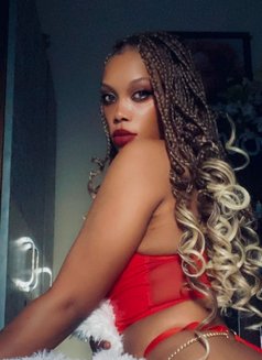 Your Lovely Company Today Rihanna - puta in Bangalore Photo 4 of 10