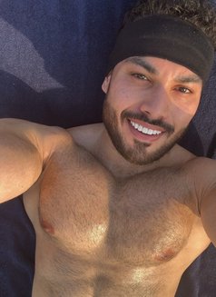 YOUR LUST SATISFACTION BIG MUSCLE ARAB - Acompañantes masculino in Dubai Photo 11 of 14