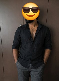 Your Mature, Discreet Companion - Male escort in Bangalore Photo 2 of 4
