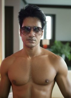 YOUR MIDNIGHT LOVER & SENSUAL COMPANION - Acompañantes masculino in Kolkata Photo 21 of 21