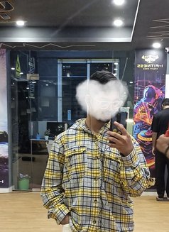 Manuj - Acompañantes masculino in Bangalore Photo 1 of 4