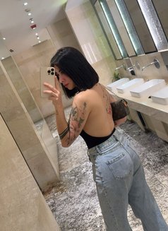 I’m your sweet escape - escort in Manila Photo 3 of 8