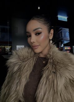 Your party girl Az - escort in Hong Kong Photo 5 of 17