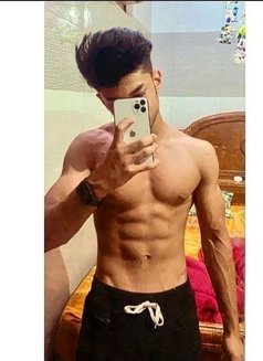 Your Personal Pussy Licker - Male escort in Kolkata Photo 1 of 1