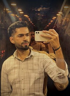 Your Pussy Licker - Male escort in New Delhi Photo 3 of 5