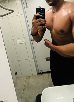 Your Rahul - Male escort in New Delhi Photo 4 of 4