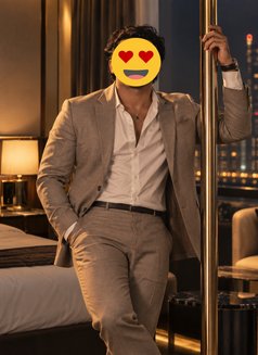 Your Safe Little Escape 🤫 - Acompañantes masculino in New Delhi Photo 5 of 5