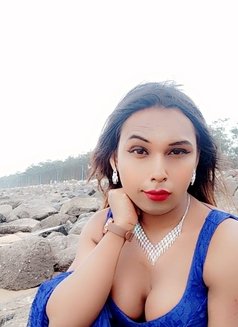 I am in Kashmir - Transsexual escort in Mumbai Photo 15 of 15