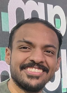 Your Slave - Male companion in Dubai Photo 3 of 5