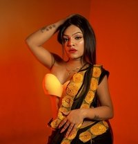 Your stepmom Tina - Acompañantes transexual in Kolkata