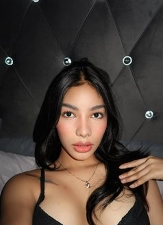 ally (Camshow) - escort in Manila Photo 3 of 10