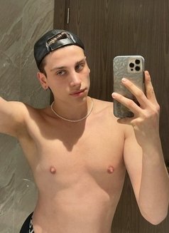 Your Twink Edward Gay Escort - Acompañantes masculino in İstanbul Photo 9 of 26