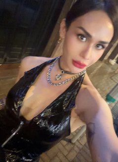 warning: HIGHLY ADDICTIVE ! - Transsexual escort in Hong Kong Photo 30 of 30