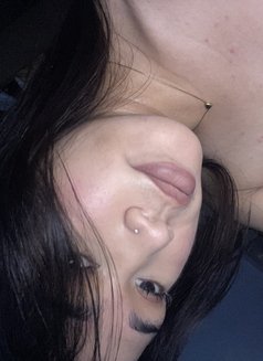 Yourbabyyuri - Acompañantes transexual in Manila Photo 3 of 3