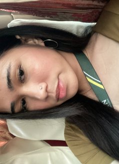 Yourbabyyuri - Transsexual escort in Manila Photo 5 of 8