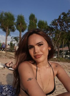 Versa Dreamy Lady Boy - Transsexual escort in Dubai Photo 6 of 6