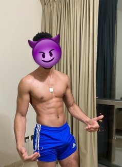 YourPrince🤴 - Male escort in Dubai Photo 8 of 9