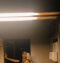 YOUR QUEEN MODEL SERVICE - Acompañantes transexual in Bali